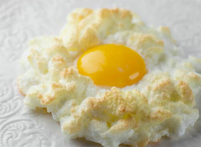 طرز تهیه تخم مرغ ابری چیست؟ (روش پخت تخم مرغ برای کاهش وزن)