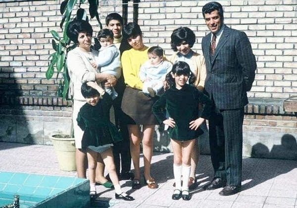 عکسی از خانواده ی عطاالله بهمنش در دهه ۴۰