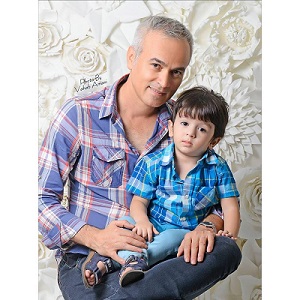 عکس قربان نجفی و پسرش مانی