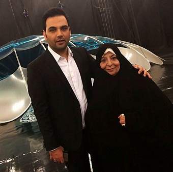 عکس احسان علیخانی و مادرش