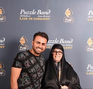عکس علی رهبری و مادرش