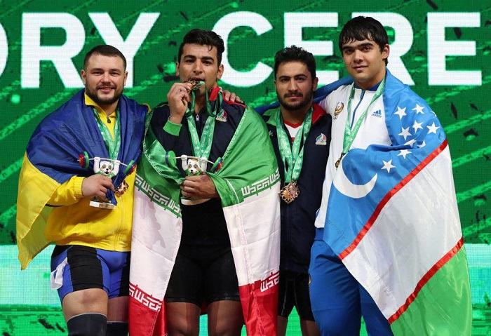 مدال طلای مجموع علی هاشمی در مسابقات قهرمانی جهان ۲۰۱۸