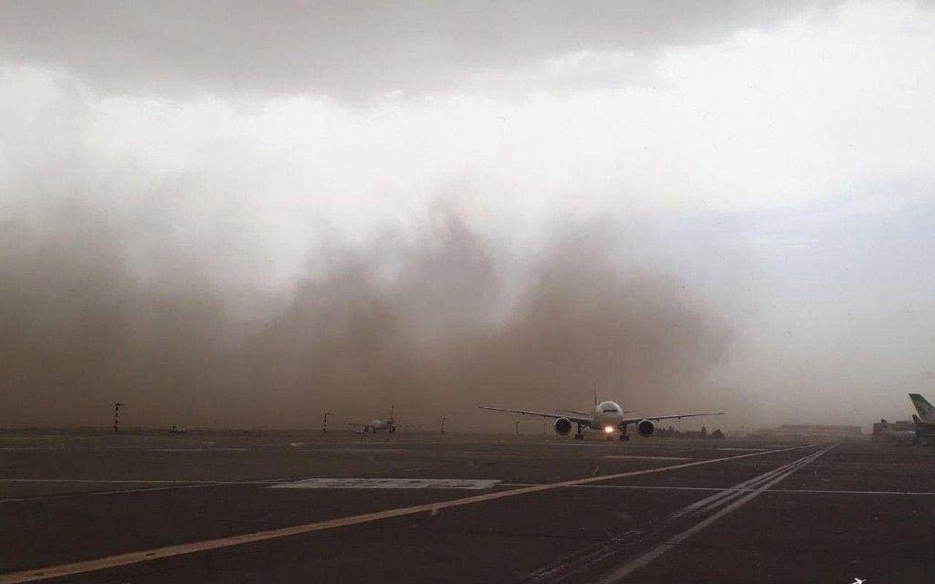 عکس های طوفان امروز در تهران- فرودگاه امام خمینى تهران