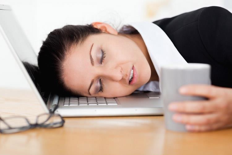 علت خواب زیاد در طب سنتی و روانشناسی چیست؟