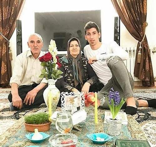 عکس مرتضی تبریزی و پدر و مادرش