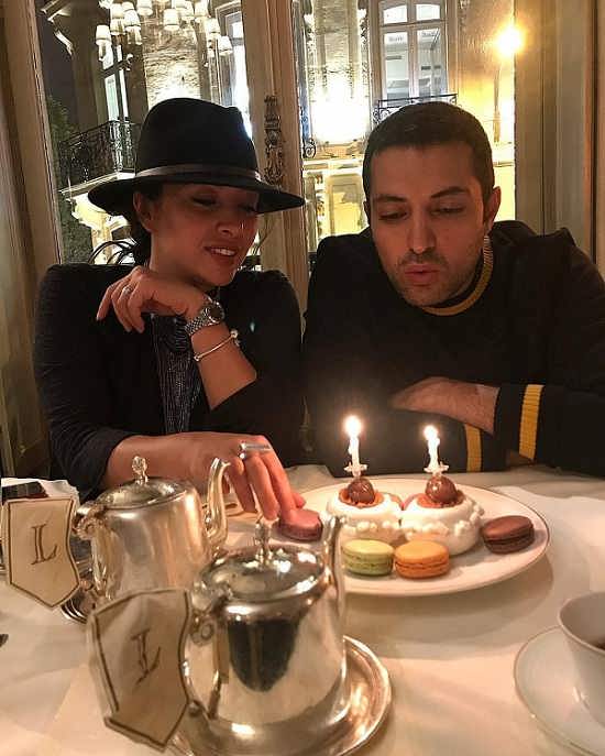 جشن تولد ۳۸ سالگی اشکان خطیبی در کنار همسرش در فرانسه