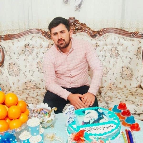 عکس ناصر محبی در جشن تولد ۲۲ سالگی