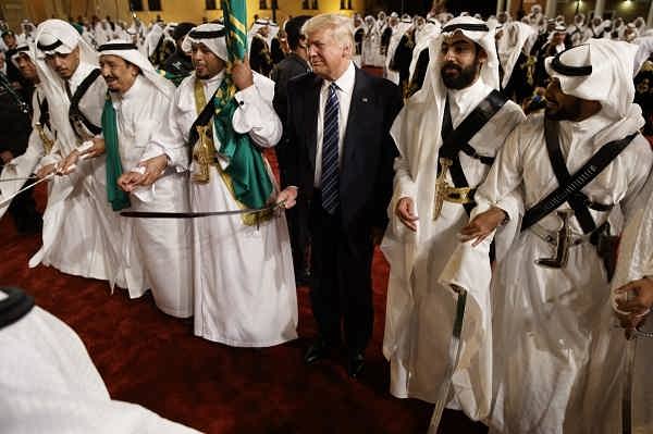 رقص ترامپ در عربستان!