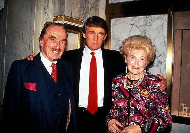 عکس ترامپ و پدر و مادرش