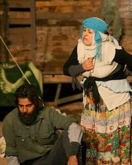 عکس سلمان فرخنده و همسرش میترا مومنی در صحنه ی تاتر