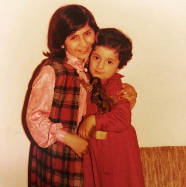 قلی خانی و خواهرش در کودکی