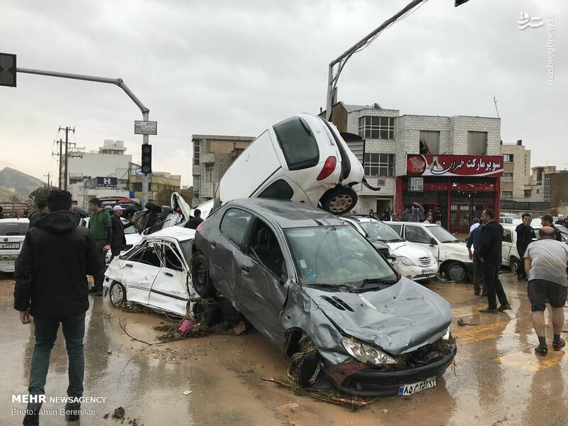 خسارات به خودروها در سیل شیراز