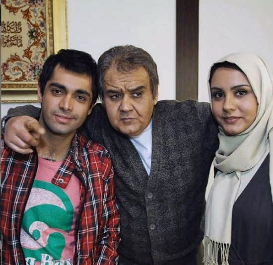 عکس اشکان اشتیاق در کنار اکبر عبدی و دخترش المیرا عبدی
