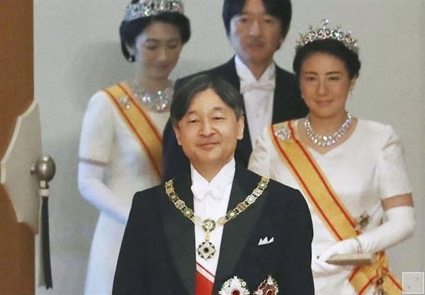 امپراتور ژاپن کیست؟