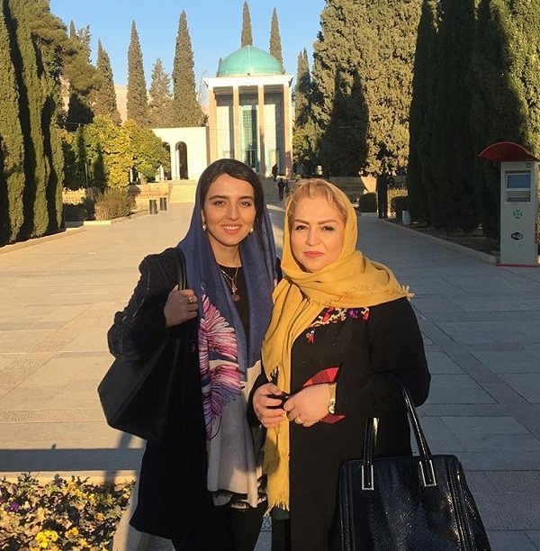 عکس سارا محمدی و مادرش