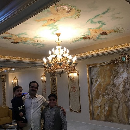 عکس ابوالفضل رجبی در کنار پدر و برادرش