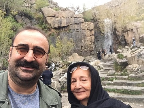 عکس مهران احمدی و مادرش