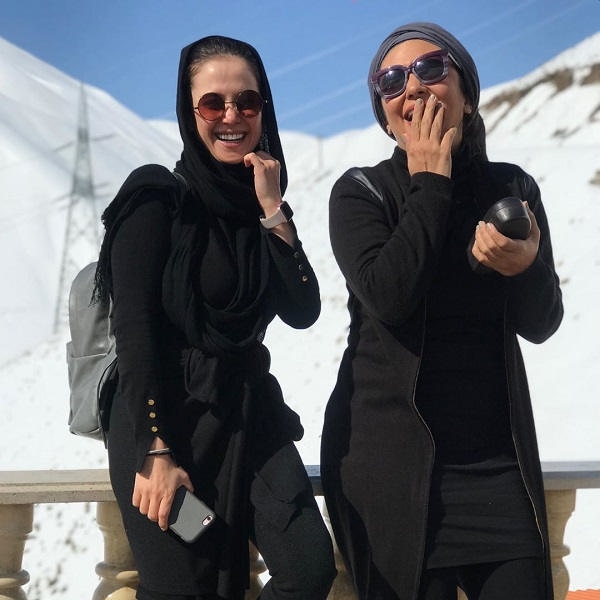 الناز حبیبی و لیندا کیانی بازیگران مسابقه هفت روز و هفت ساعت